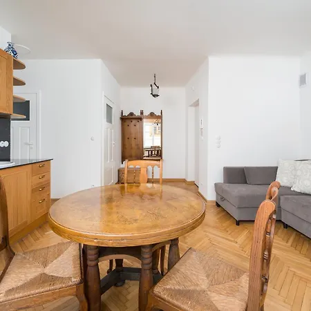 Lägenhet Jezuicka Charming By Bookinghost