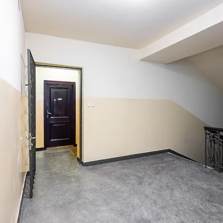 Jezuicka Charming By Bookinghost