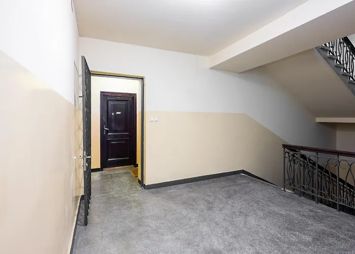 Jezuicka Charming By Bookinghost