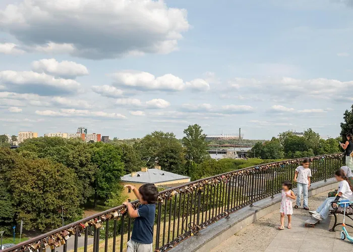 Jezuicka Charming By Bookinghost *